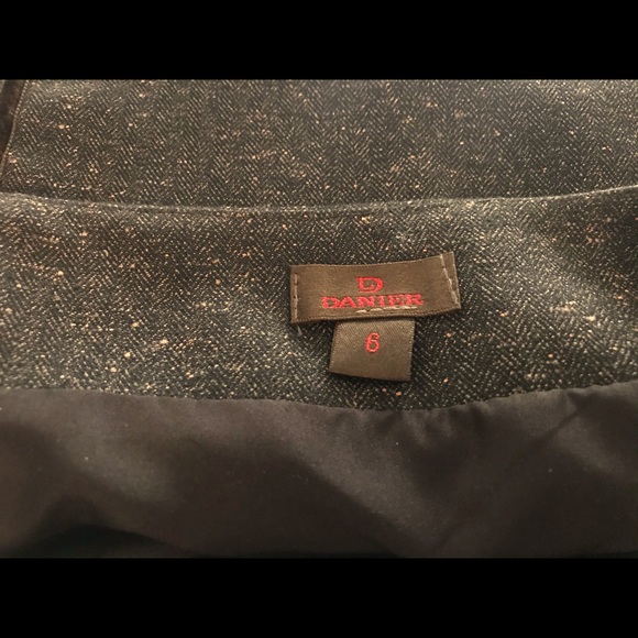 Danier Skirt - Picture 3 of 3